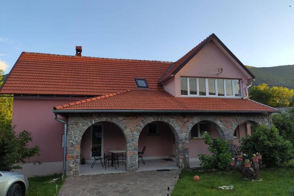 Bozo Apartment